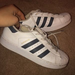 Adidas superstars